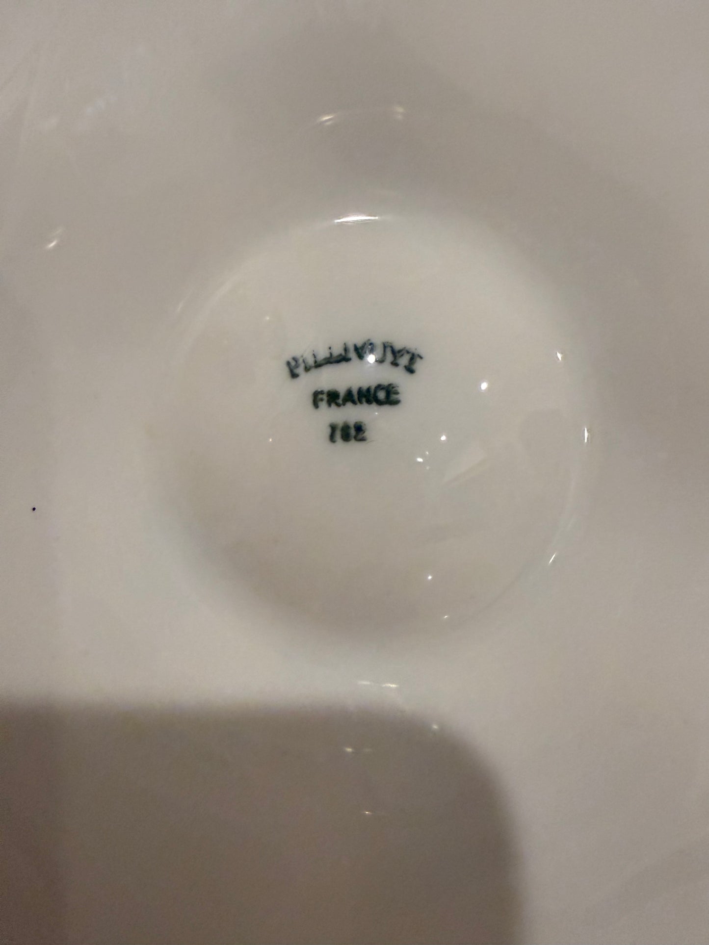 Limoges White Oyster Plate, Pillivuyt 9"D